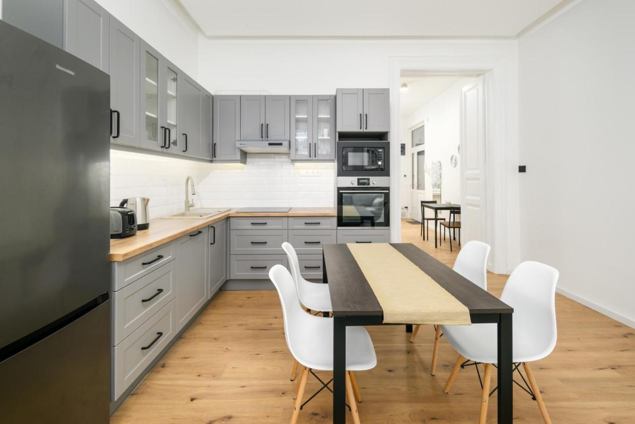 Modern Penthouse In A Century Old Building * Boedapest