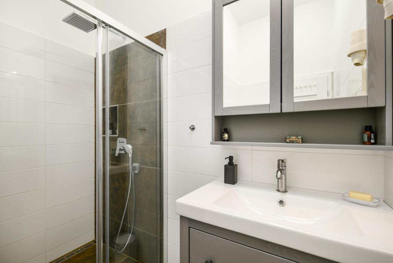 Appartement Modern Penthouse In A Century Old Building