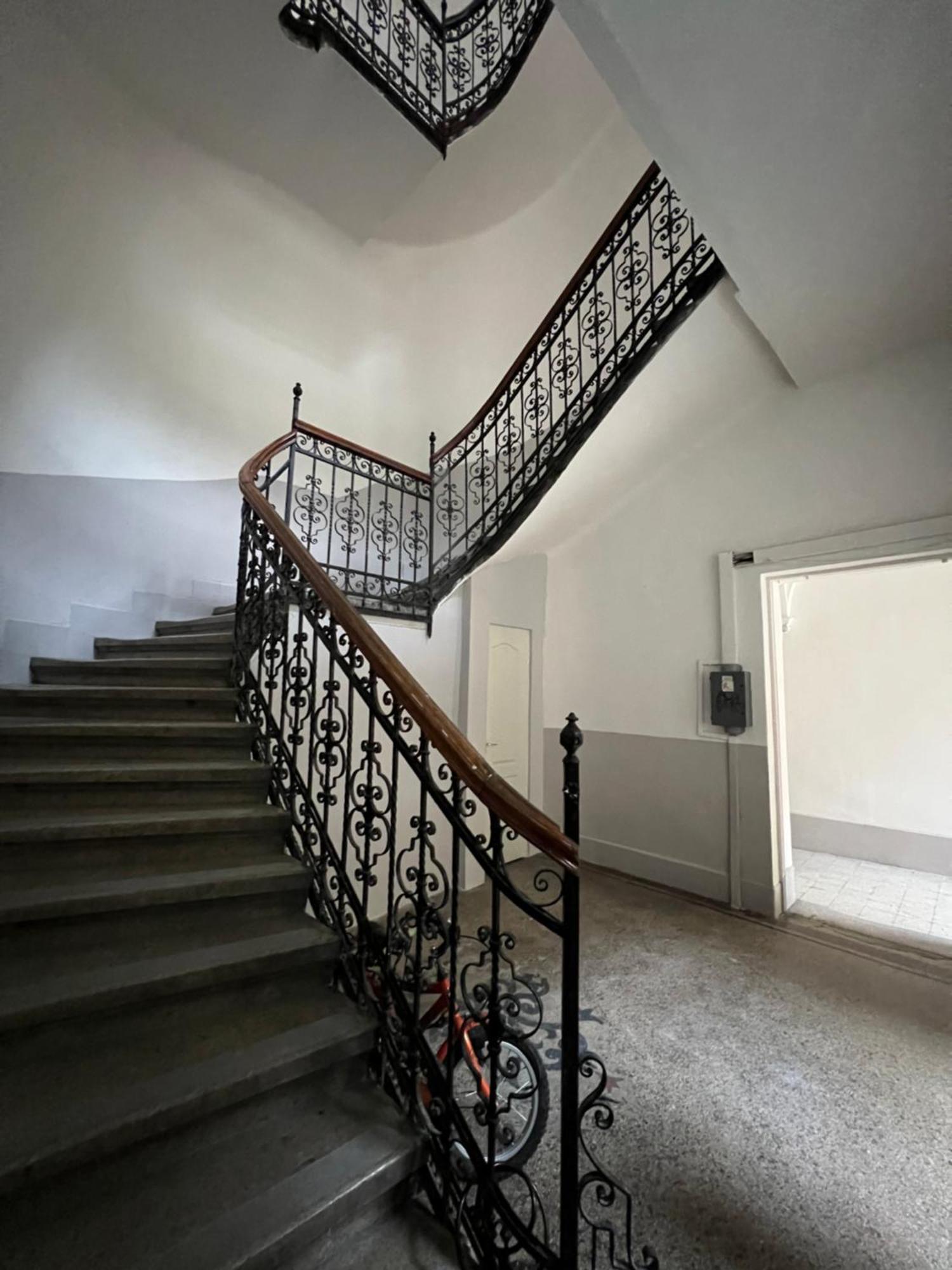 Modern Penthouse In A Century Old Building Appartement Boedapest