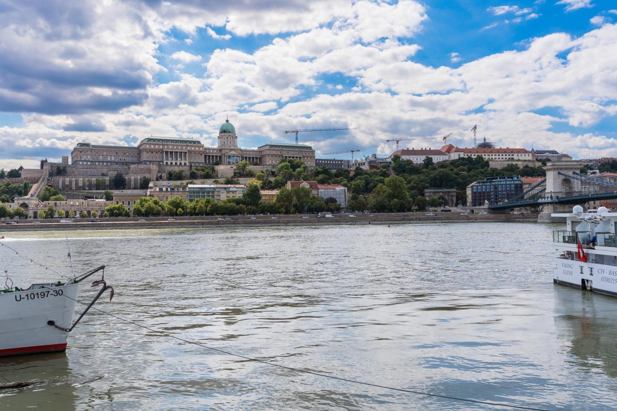 Apartman Modern Penthouse In A Century Old Building Budapest